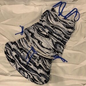 New Kinesis 2pc top/skort set, black/white/gray with blue accents, women’s small